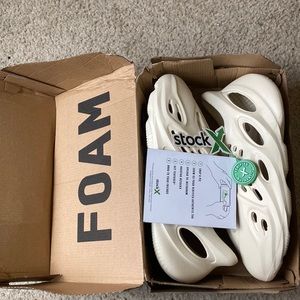 YEEZY FOAM RUNNERS,not my size